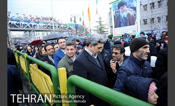 حضور شهردار تهران در راهپیمایی یوم الله 22 بهمن 7