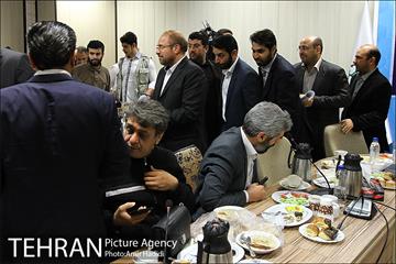 نشست هم اندیشی شهردار تهران با اصحاب رسانه 19