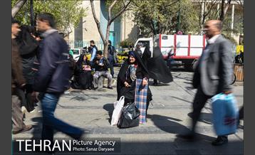 خیابان پانزده خرداد در روزه های پایانی سال‎ 4