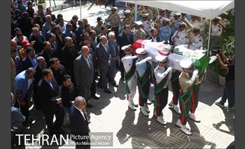 تشییع پیکر بهمن گلبارنژاد دوچرخه سوار ملی پوش ایران در پارالمپیک‎ 15