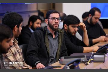 نشست صمیمانه شهردار تهران با فعالان دانشجویی 24