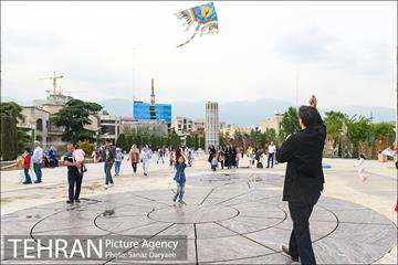 جشنواره بادبادک ها در بوستان آب و آتش 6
