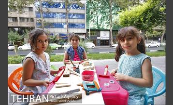 گذر فرهنگی هنری پنجشنبه های بلوار کشاورز 5