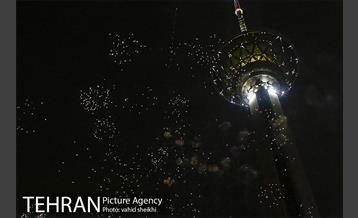 نورافشانی برج میلاد همزمان با ولادت حضرت علی (ع) 7