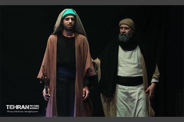 نمایش آیینی خانه ای از گل و اندوه 44