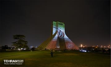 جشن نور پیروزی تیم ملی در میدان آزادی  1