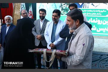 رونمایی از مجسمه های 6 شهید در منطقه 15 17