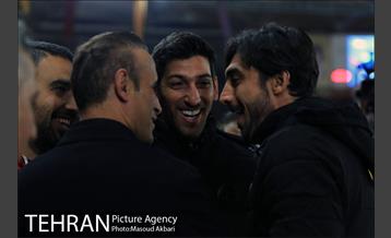 دیدار تیم های پدیده خراسان و استقلال  تهران 1