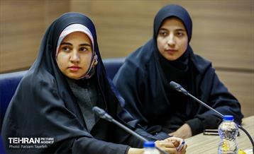 نشست صمیمی دانشجو و شهر در منطقه 5 18