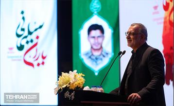 همایش یاران سلیمانی در برج میلاد 31