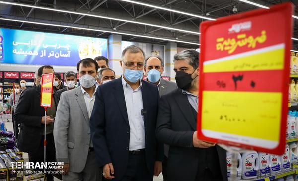 بازدید شهردار تهران از فروشگاه شهروند و میادین میوه تره بار 16
