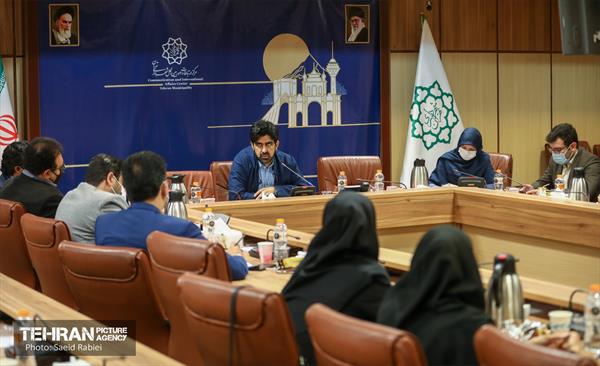 جلسه هم اندیشی مدیران روابط عمومی شهرداری تهران با رئیس مرکز ارتباطات و امور بین الملل شهرداری تهران 26