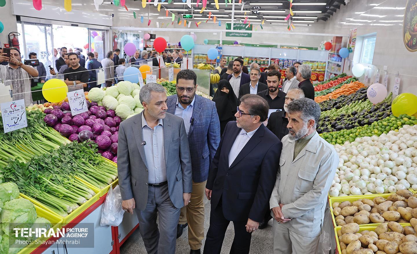 افتتاح بازار میوه و تره‌بار میخک و مروارید 27