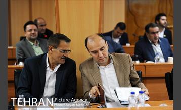 شوراى معاونین شهردار، شهرداران مناطق، مدیران عامل سازمان ها، شرکت ها و موسسات شهردارى تهران 28