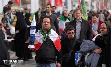 چهل‌و‌‌هفتمین جشن پیروزی انقلاب اسلامی - 2 4