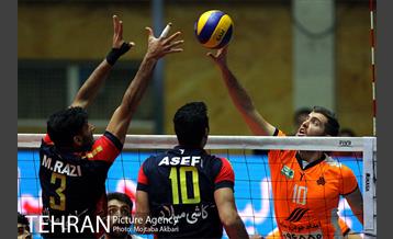 دیدار تیم های والیبال سایپا تهران و خاتم اردکان