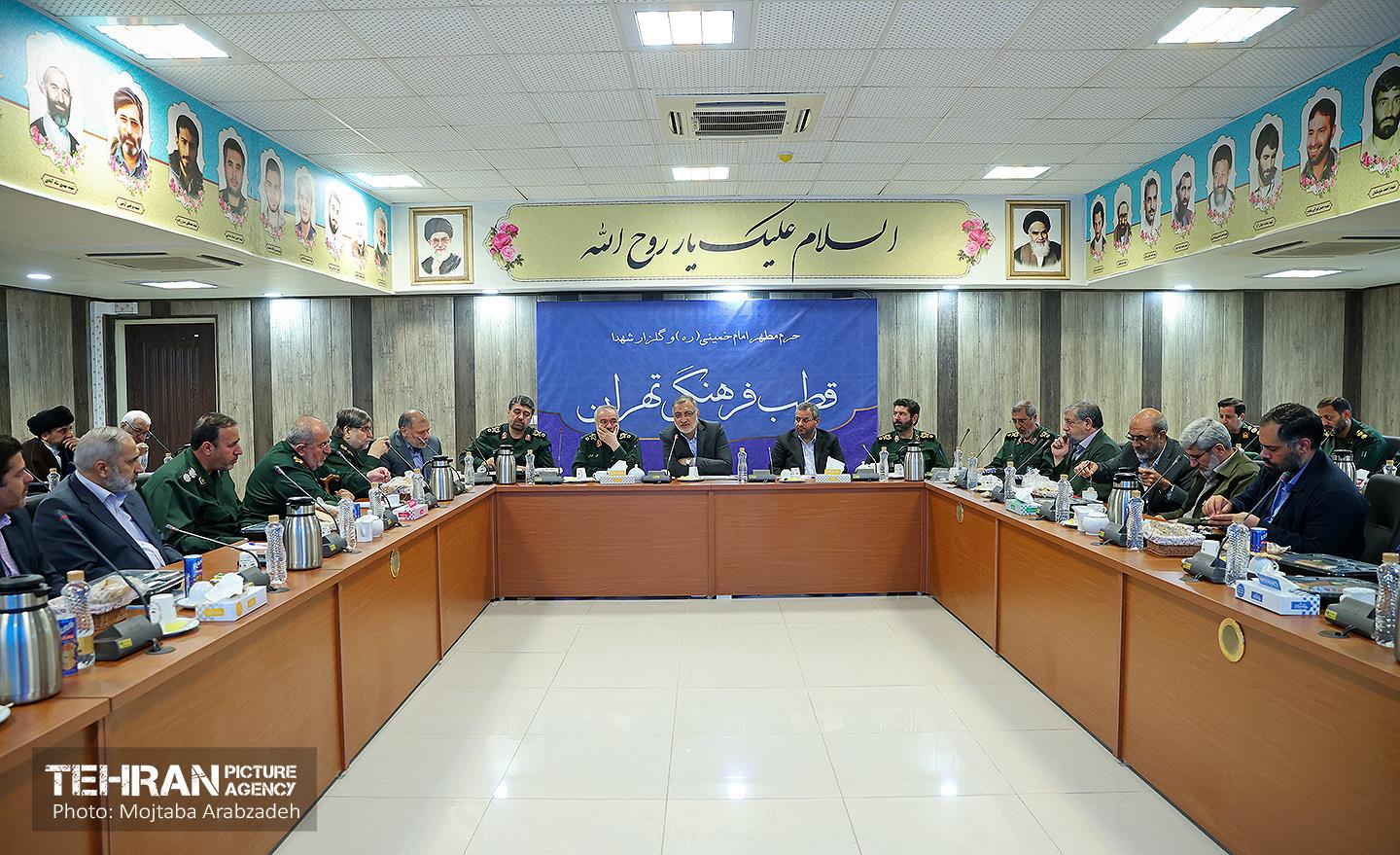 نشست بررسی طرح و برنامه‌ها در بهشت زهرا(س) 27