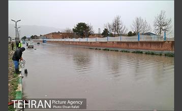 بازدید مدیران شهری از لایروبی و رسوب زدایی شبکه جمع آوری آبهای سطحی 2