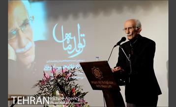 بیستمین "تولد ماه"  استاد غلامحسین امیرخانی 18