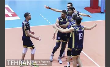 دیدار تیم های والیبال سپاهان و فولاد سیرجان 14