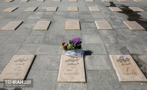 زیارت اهل قبور در آخرین پنجشنبه سال 1400