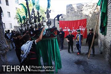 حرکت نمادین کاروان اُسرای کربلا در ده ونک 34