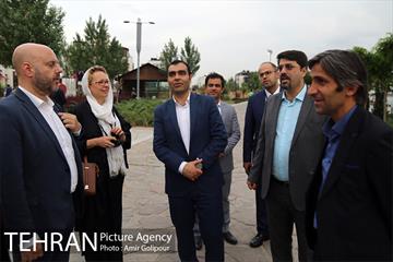 بازدید دبیر کل متروپلیس از دریاچه شهدای خلیج فارس 7