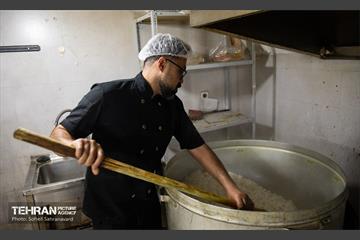 بازدید سخنگوی شهرداری تهران از محل اسکان شهروندان آسیب‌دیده در جنگ رمضان
