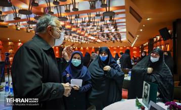 دیدار شهردار تهران با مادران شهدای منطقه 12