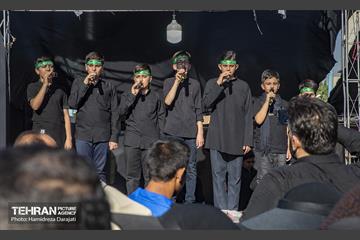 نجات اهل عالم با حسین است  22