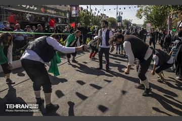 نجات اهل عالم با حسین است  30