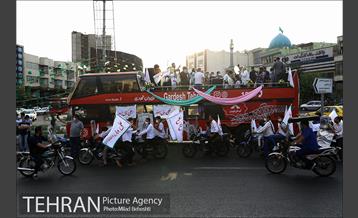 کاروان غدیر خوانى در خیابان هاى تهران 4