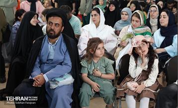 مراسم رونمایی از کتاب «خسته نیستم» 6