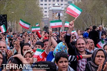 کنسرت گروه رستاک در میدان مشق 5