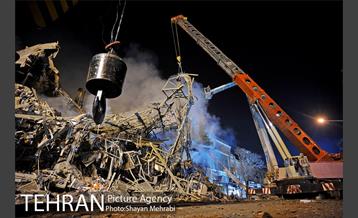 امداد رسانی شبانه در حادثه پلاسکو 15