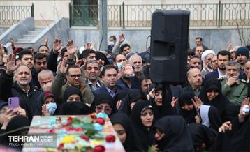 مراسم تشییع شهیده فائزه رحیمی در هوافضای سپاه 13