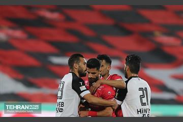 دیدار تیم های فوتبال پرسپولیس و هوادار 37
