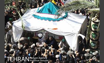 تشییع پیکر مطهر شهید محسن حججی 22