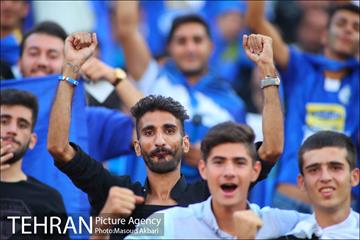 دیدار استقلال و پرسپولیس در لیگ برتر فوتبال 12