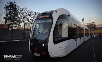 تست تراموای چرخ لاستیکی در تهران 40