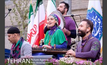 کنسرت گروه رستاک در میدان مشق 15