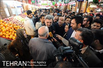 بازدید شهردار تهران از بازار میوه و تره بار جلال آل احمد 26