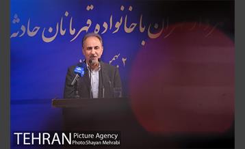 تجلیل از خانواده شهدای آتش‌نشان حادثه پلاسکو با حضور شهردار تهران 40