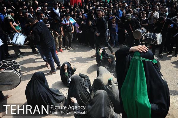 تعزیه ظهر عاشورا در حسینه نهاوندیان 24