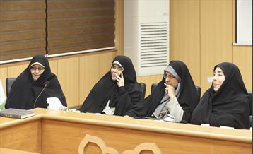 ضیافت افطار با بانوان نخبه شهر تهران 3