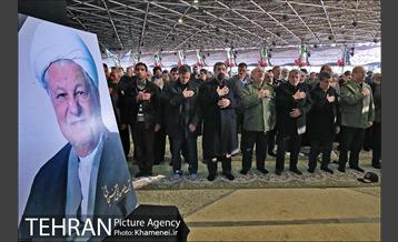اقامه نماز بر پیکر حجت‌الاسلام والمسلمین هاشمی رفسنجانی 8