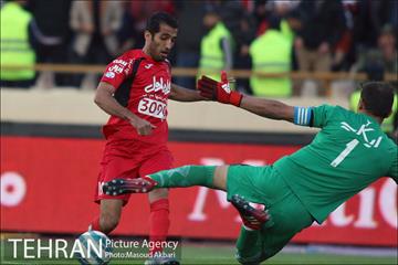 دیدار تیم های فوتبال پرسپولیس و پیکان