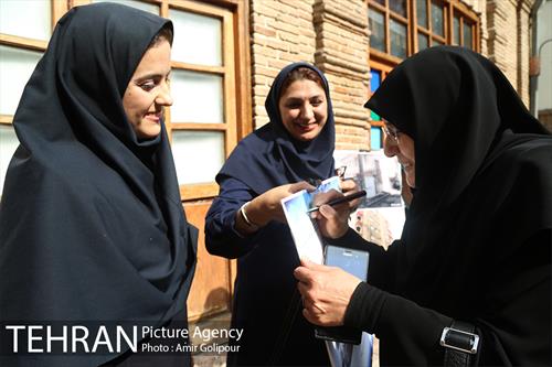 همایش تقدیر از طراحان و سازندگان برتر منطقه 10 8