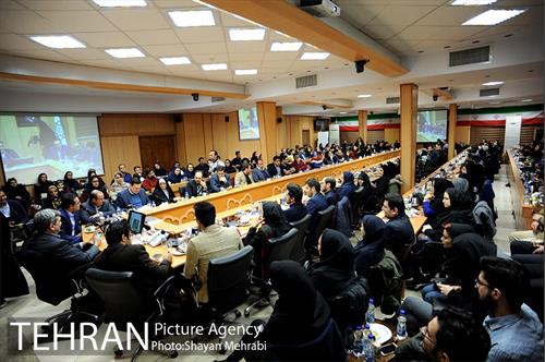 دیدار دانشجویان با شهردار تهران 19