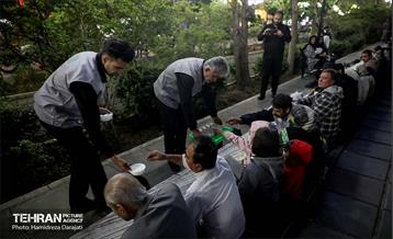 پویش ماه مهربانی و برپایی سفره کریمانه در منطقه 6